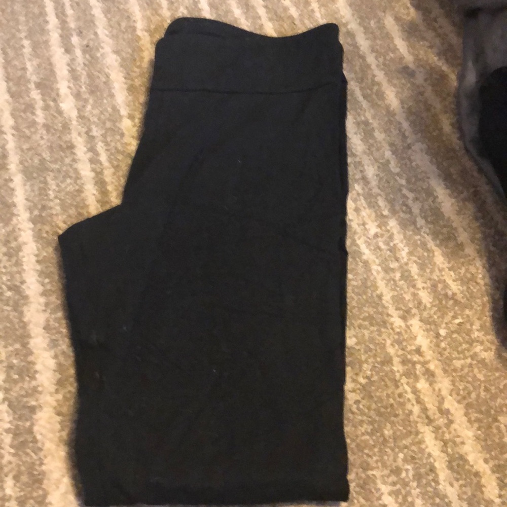 Black leggings